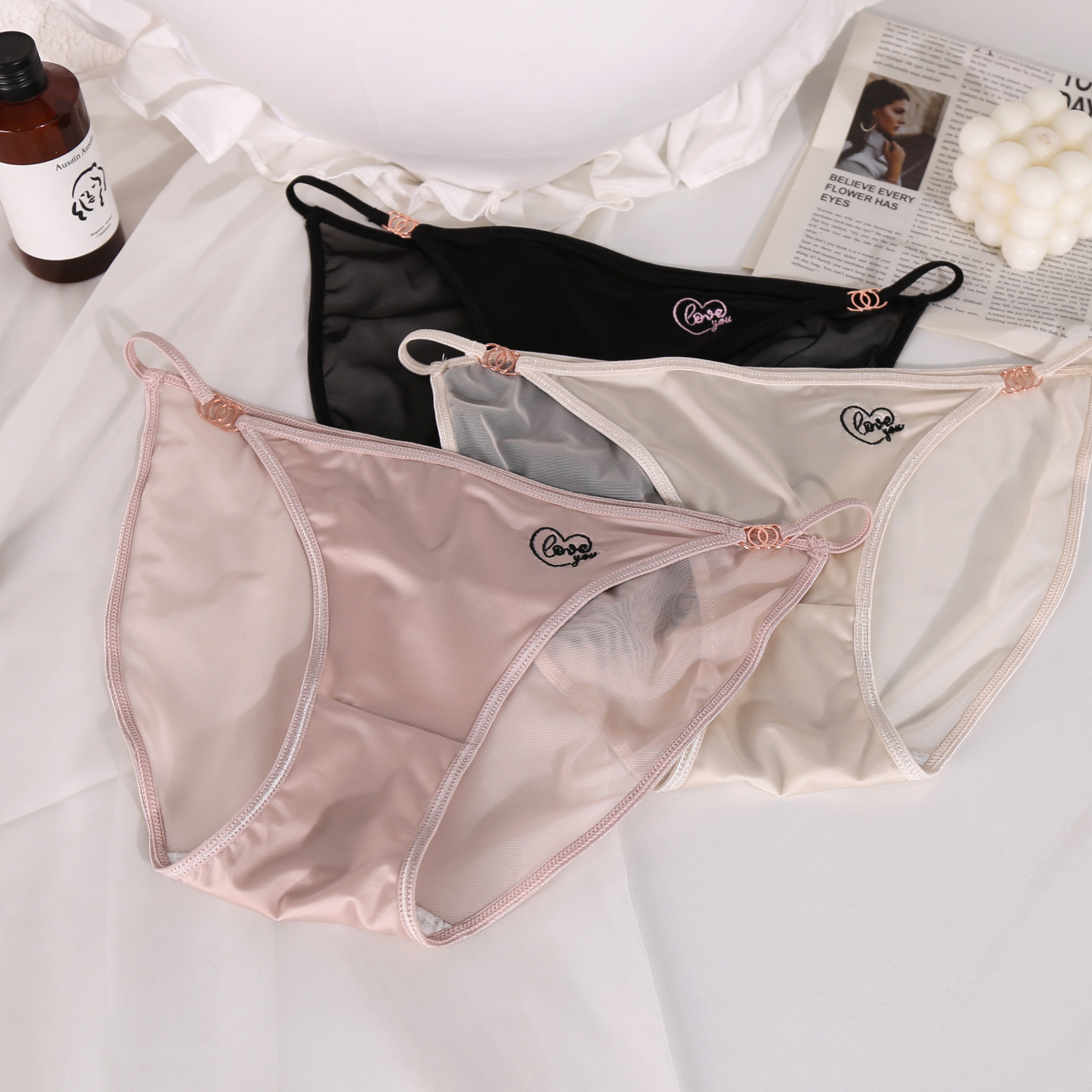 法式缎面纯欲女士内裤甜酷低腰薄款镂空高开叉少女三角短裤,女士内衣/男士内衣/家居服,女三角裤,淘宝优惠券,粉丝福利购,淘宝优惠卷