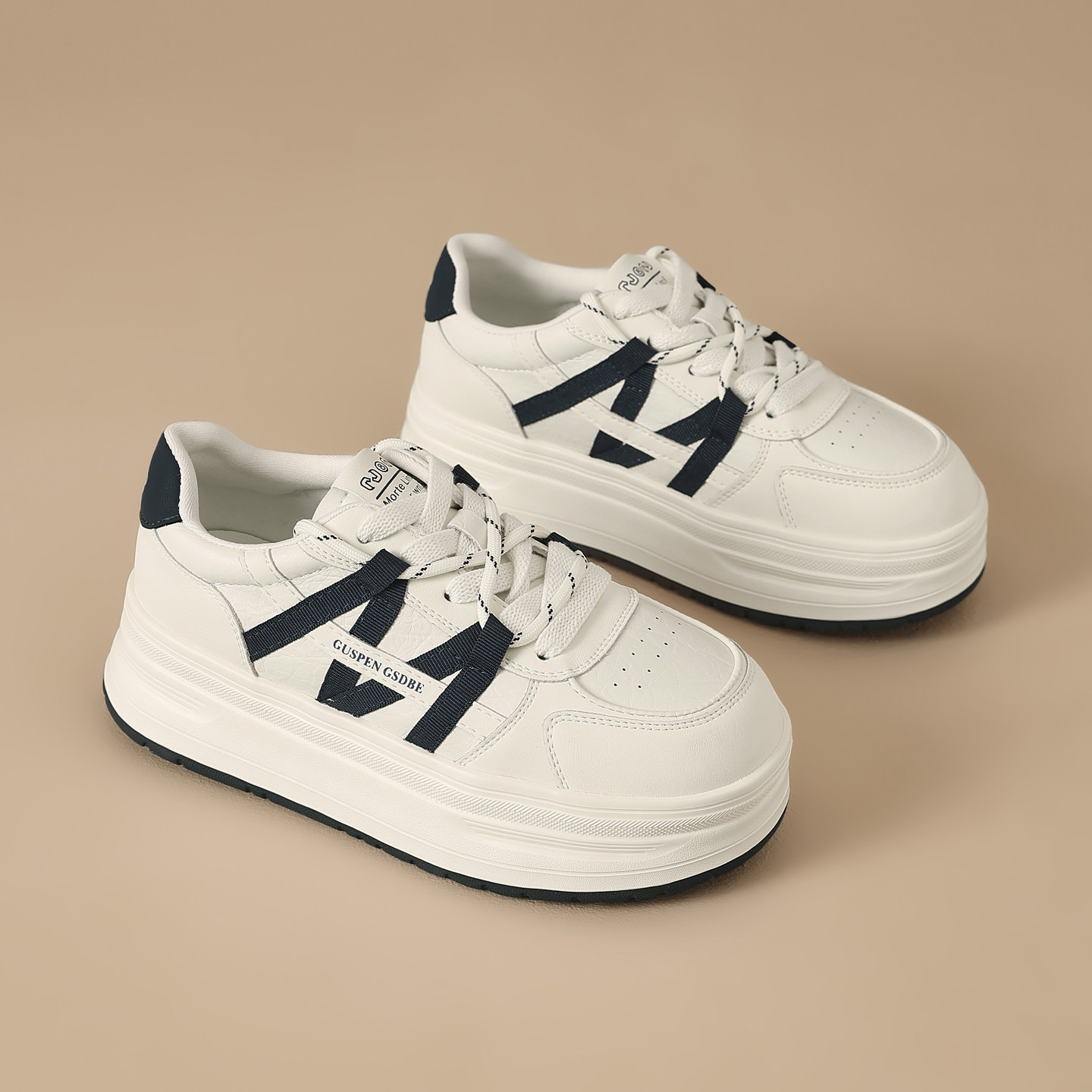 厚底小白鞋女2025秋季新款爆款板鞋小个子增高休闲鞋百搭轻便舒适