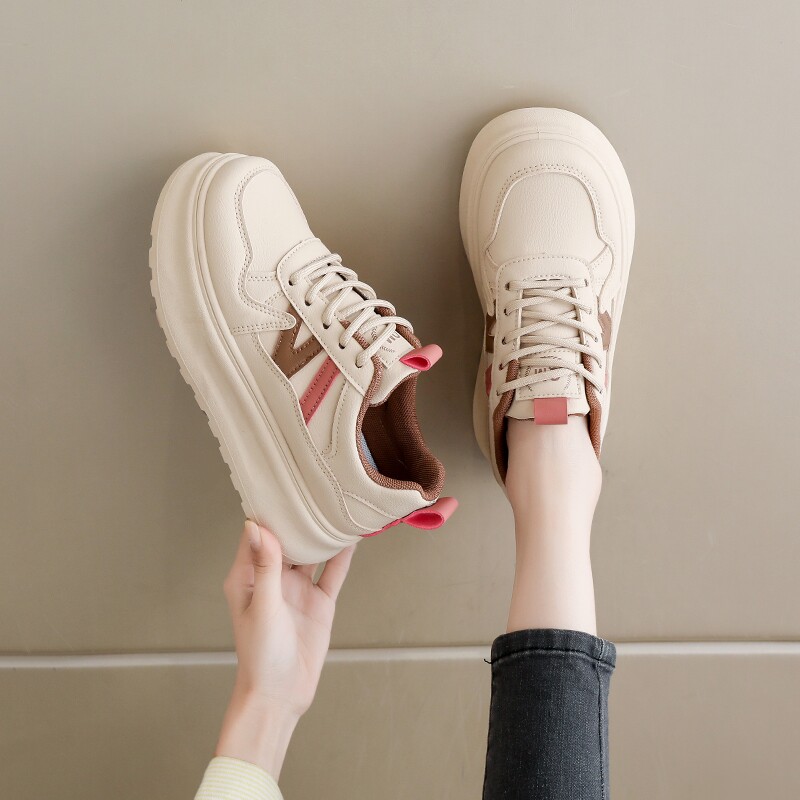 踩屎感软底板鞋女2025秋季新款舒适百搭通勤鞋时尚松糕鞋休闲女鞋