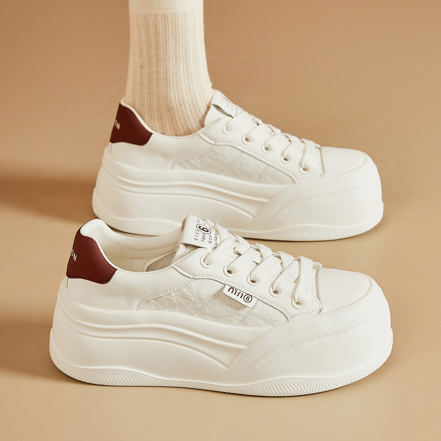 小白鞋女鞋2026春季新款厚底增高6CM板鞋百搭不累脚运动休闲鞋子