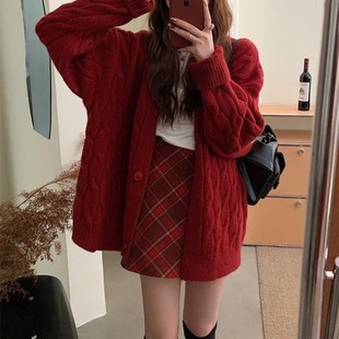 韩系麻花红色针织开衫女秋冬新款加厚宽松V领外穿慵懒风毛衣外套