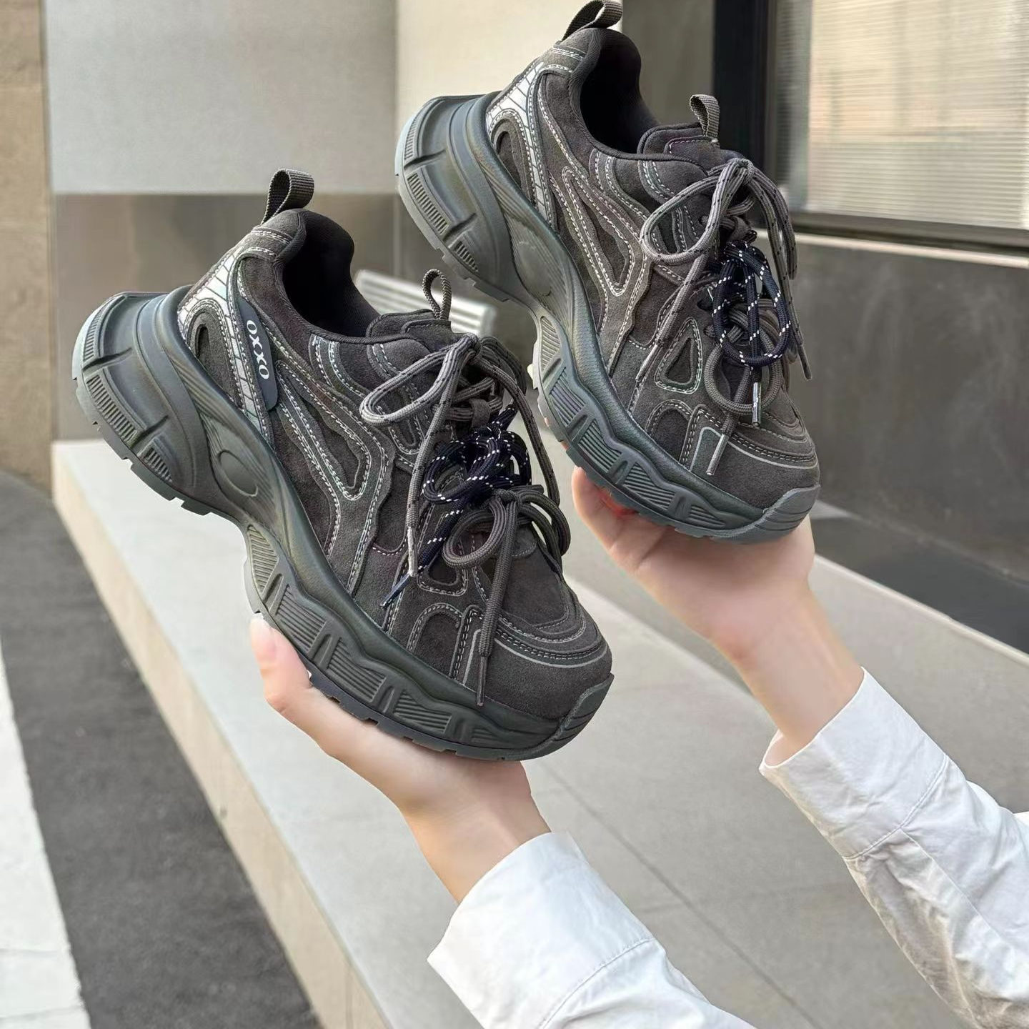 真皮磨砂皮厚底老爹鞋女2025新款