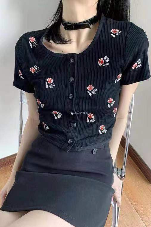 European spring and summer new small fragrance embroidery Short Knitwear women slim cardigan women fashion