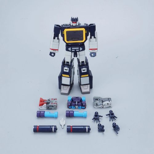 SD0声波带磁带小比例变形玩具