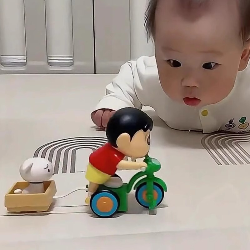 蜡笔小新爬行玩具儿童发条益智