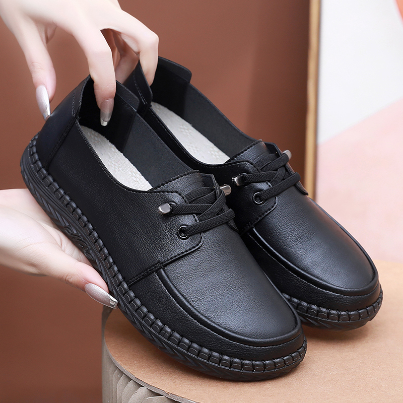 老北京布鞋女鞋春季新款妈妈鞋牛筋软底轻便透气老人鞋休闲乐福鞋