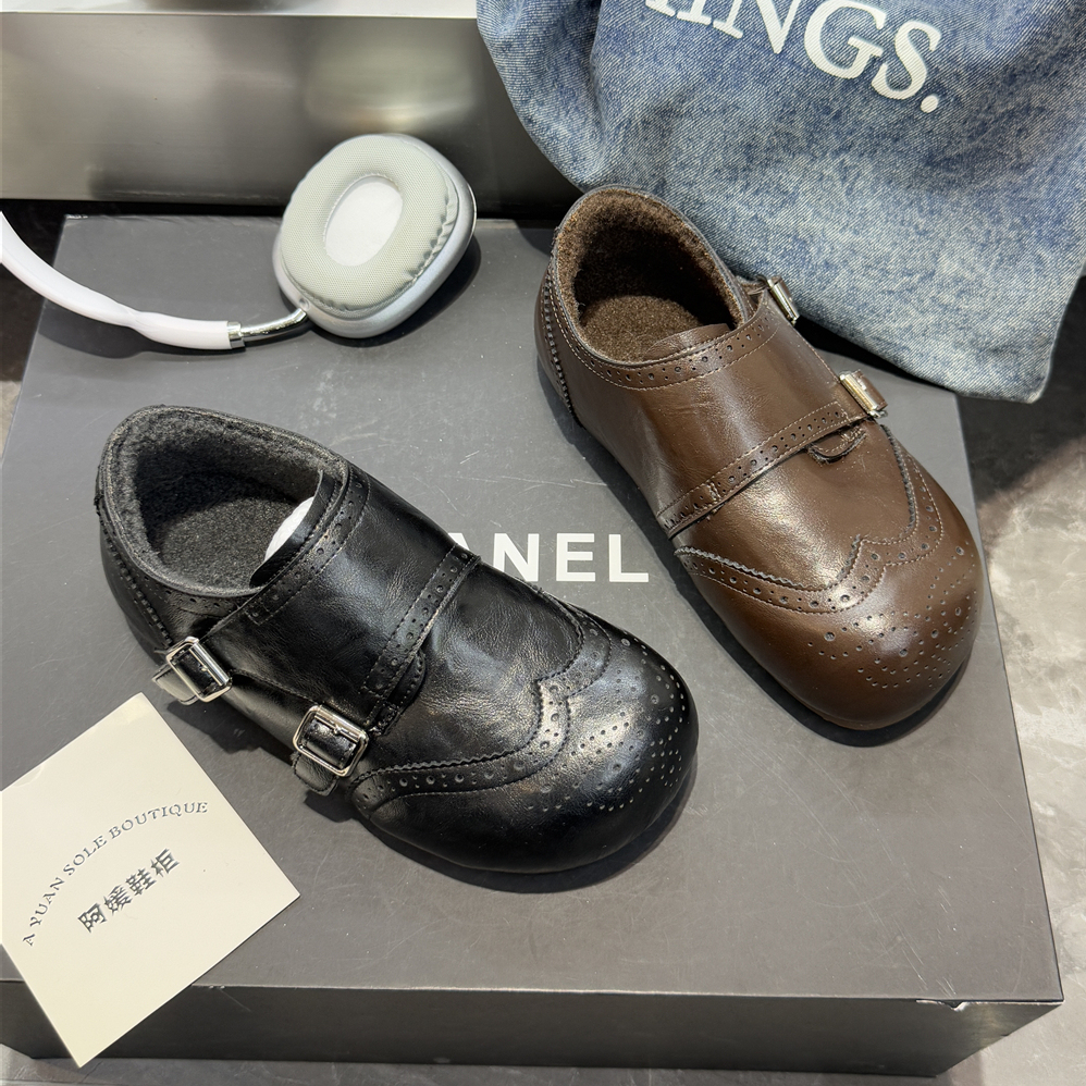 Meeigeec英伦风布洛克乐福鞋