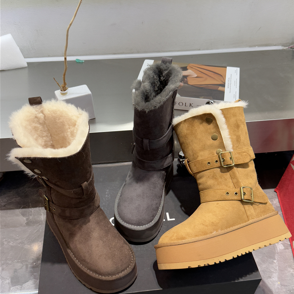 Meeigeec舒适绒面雪地靴