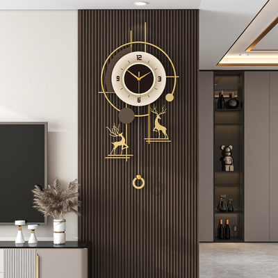 轻奢高级感挂钟客厅格栅栏