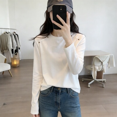 白色长袖T恤女2026春秋新款百搭通勤棉质简约显瘦内搭打底衫上衣