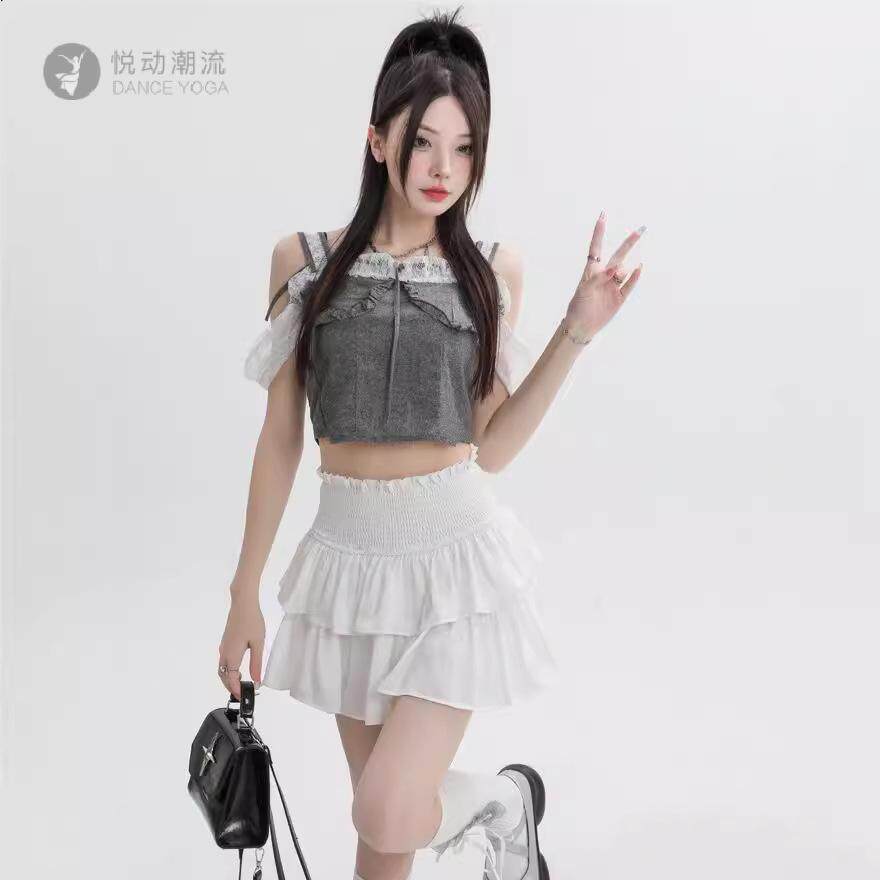 白色蓬蓬裙层层叠叠缎面高腰束腰