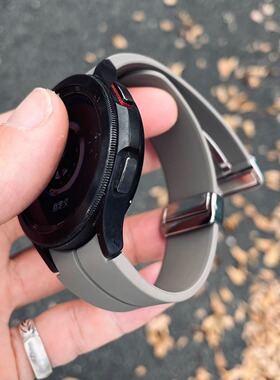 卡客风暴 氟橡胶适用三星手表Watch6表带5pro磁吸扣4classic软7