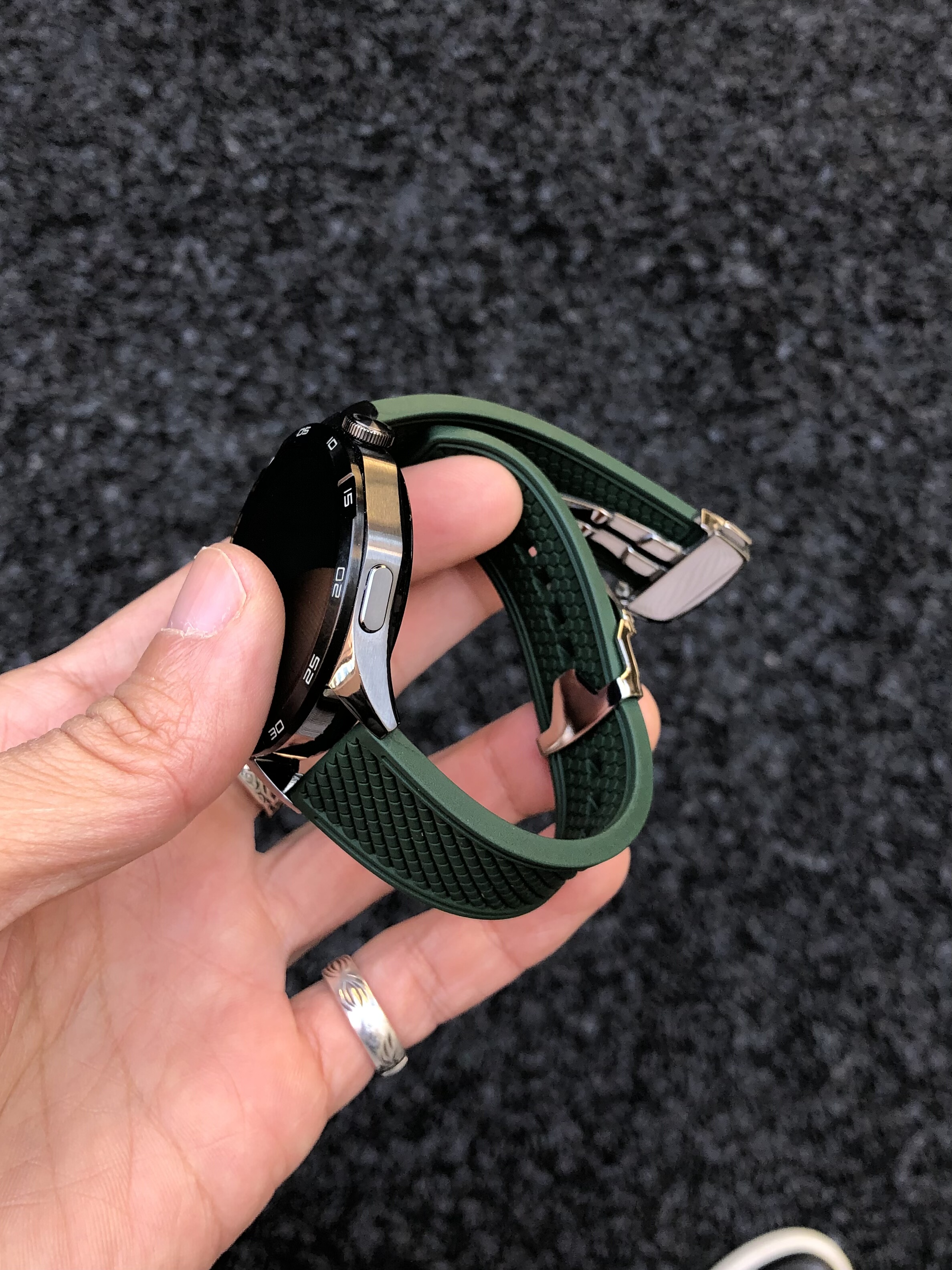 氟橡胶适用华为GT6手表表带GT5 GT4 3折叠钢扣watch5小米oppo防尘