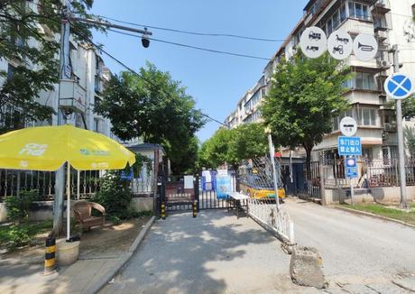 御世佳府18号楼2单元102号（联排别墅）