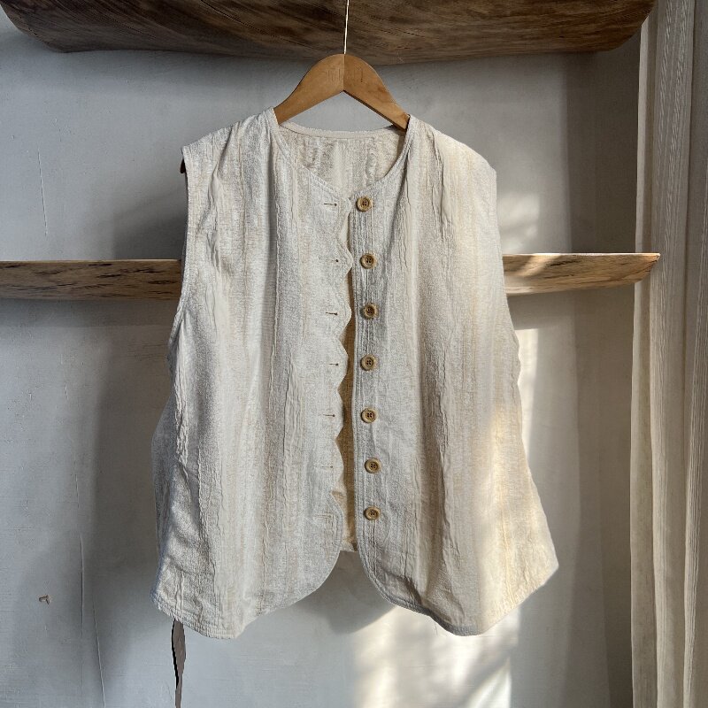 半隐微尘6835春季棉麻圆领提花马甲宽松单排纽扣百搭个性无袖背心