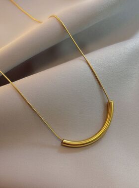 微笑简约小弯管项链2021年新款潮女夏个性锁骨链轻奢气质饰品钛钢