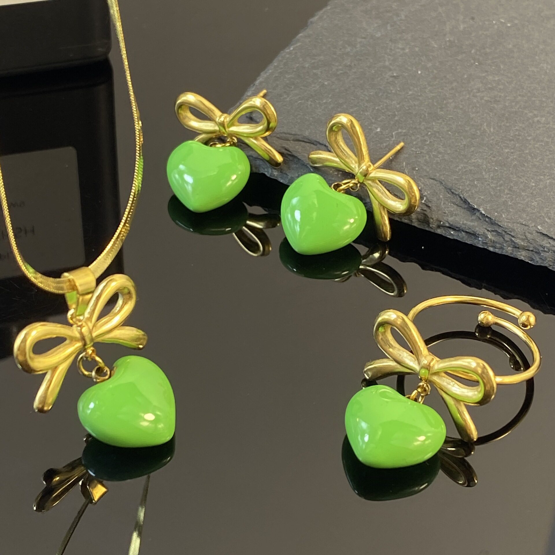 多巴胺彩色滴油蝴蝶结爱心钛钢吊坠套装不掉色欧美小众时尚搭配女