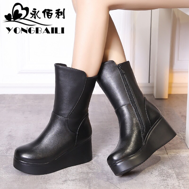 2025冬季新款头层牛皮女靴加绒保暖软底舒适休闲高跟女鞋靴皮鞋