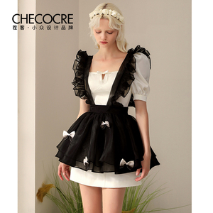 茬客甜美连衣裙女夏季新款设计感小众洋气减龄上衣吊带半裙套装裙