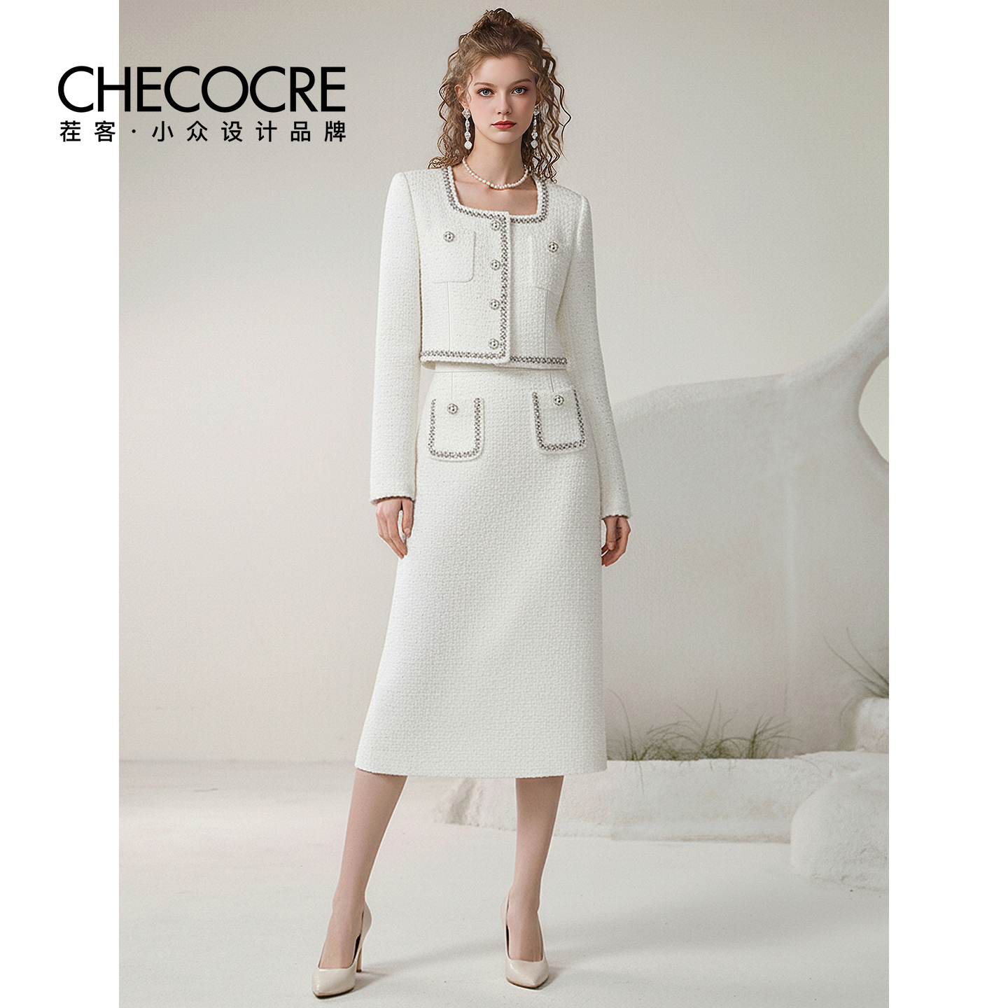 茬客新款方领钻扣上衣半裙