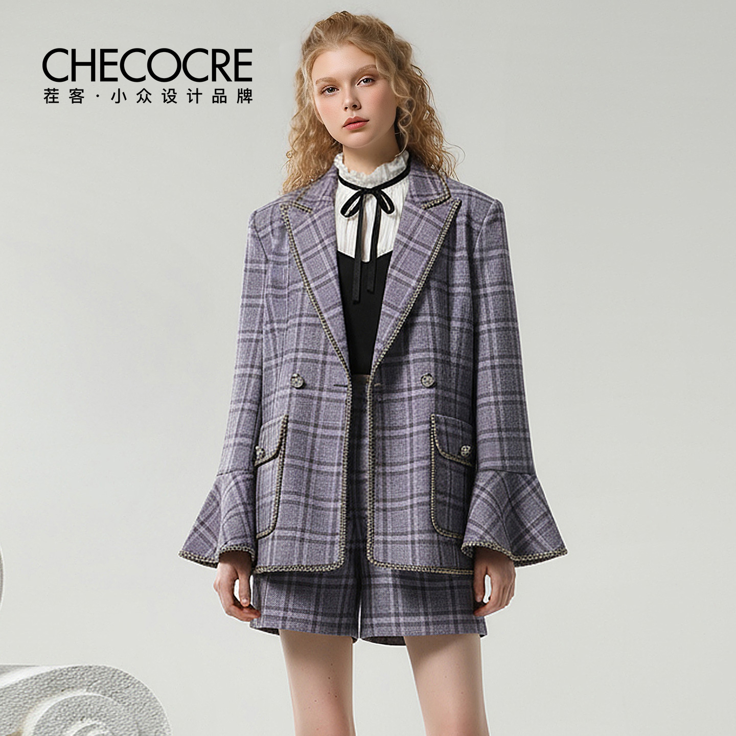 茬客翻领荷叶袖外套短裤