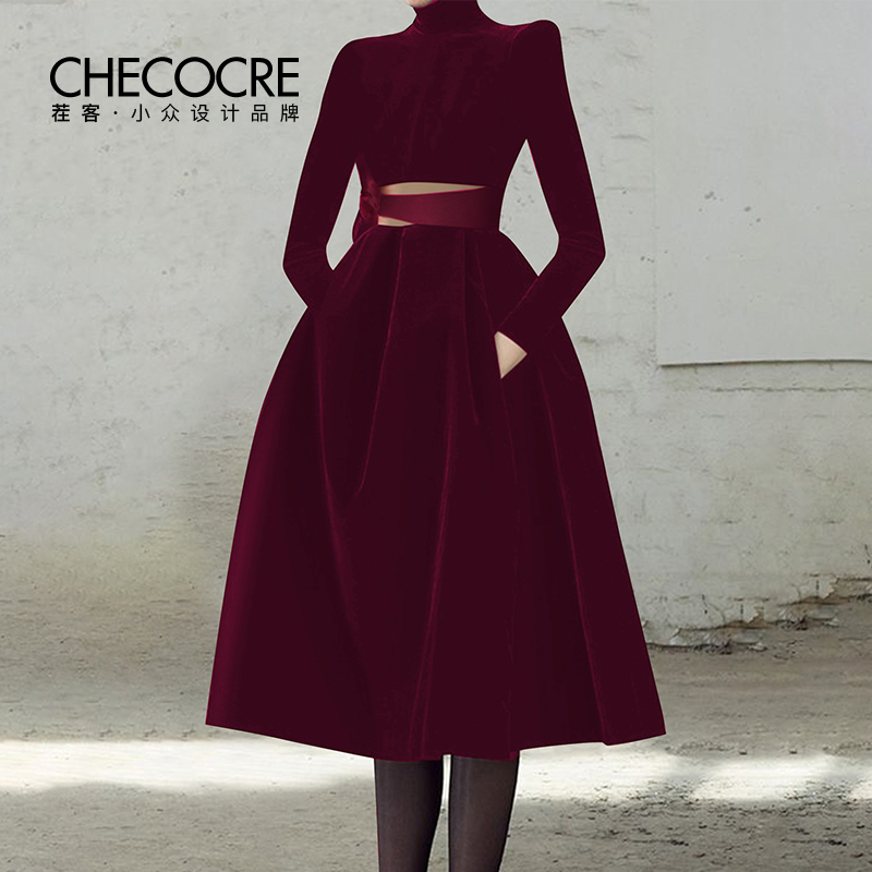 茬客法式赫本风丝绒裙装