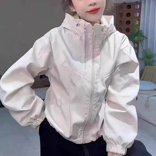 超显瘦时尚 品牌单 潮流百搭连帽冲锋衣软壳外套 线下299 清仓