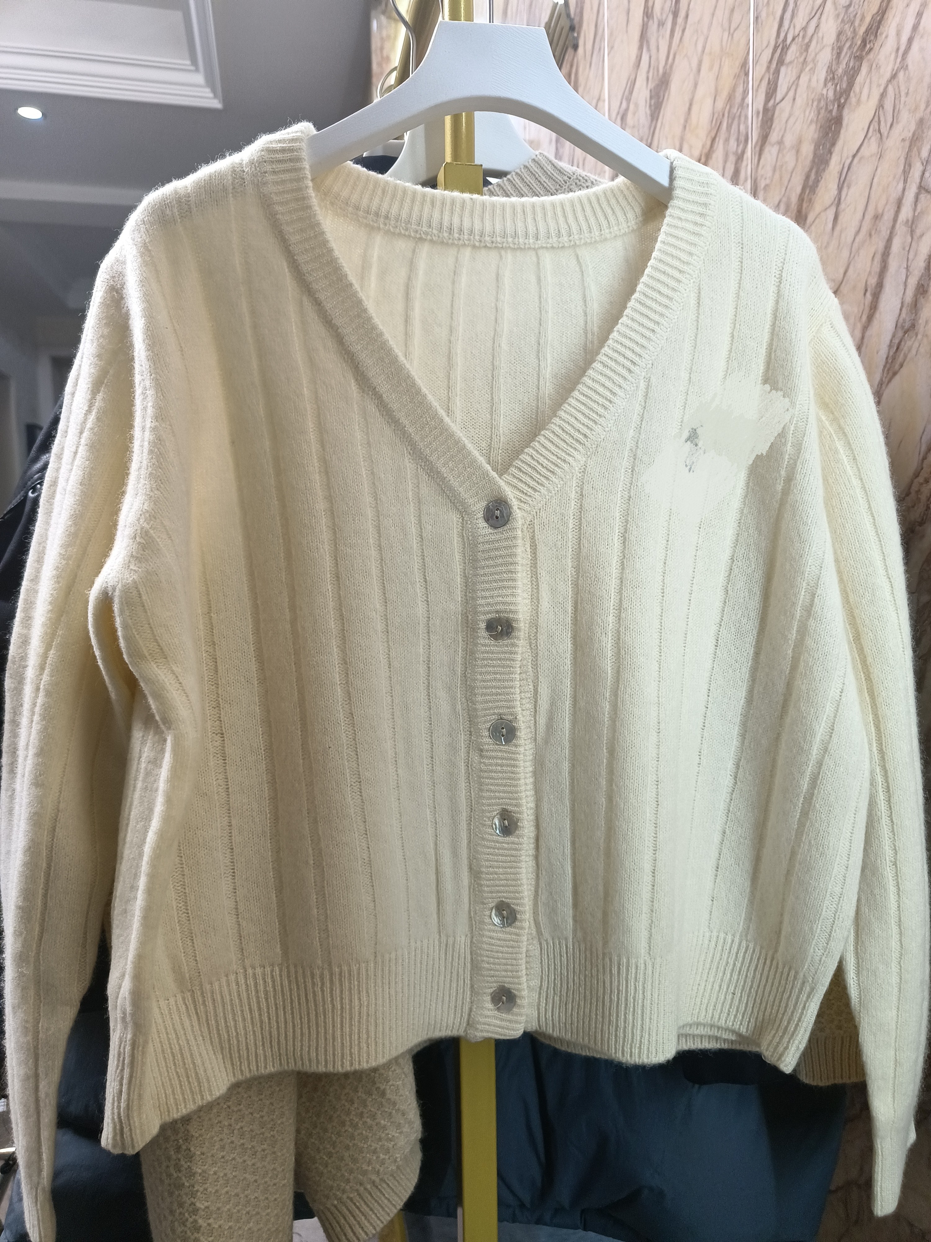 清仓福利 全羊毛时尚气质百搭V领针织开衫,女装/女士精品,羊绒衫,淘宝优惠券,粉丝福利购,淘宝优惠卷