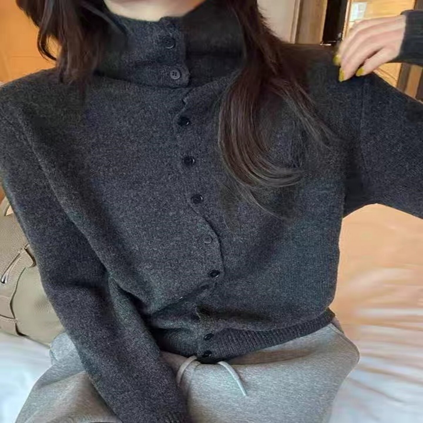 秋冬100%纯羊毛衫女温柔风纽扣高领卷边宽松软糯两穿针织羊毛外套
