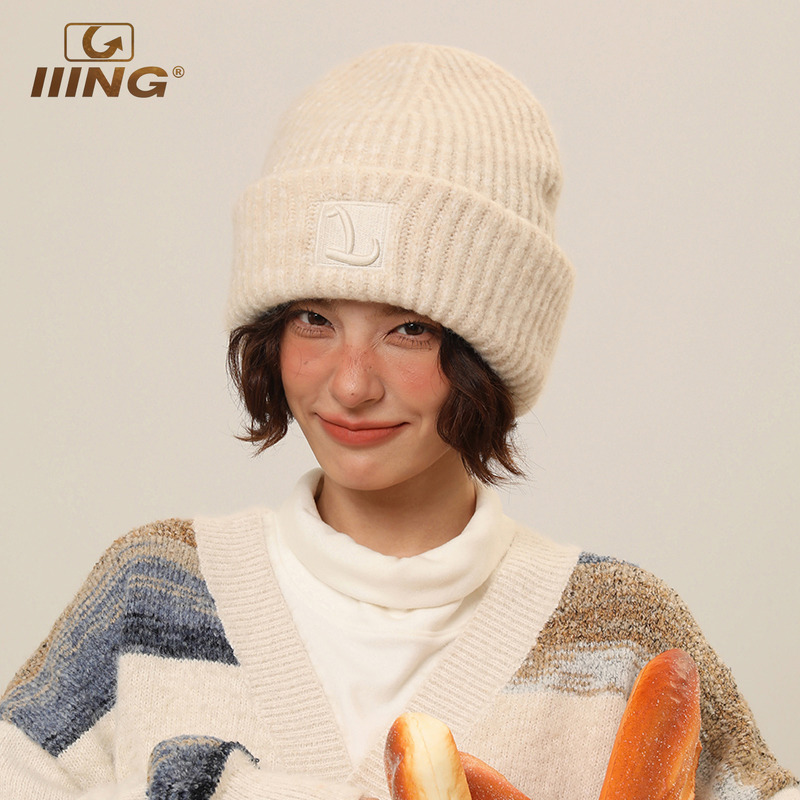 IIING帽控刺绣设计针织帽