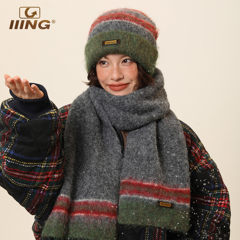 圣诞风帽子围巾手套三件套含羊毛