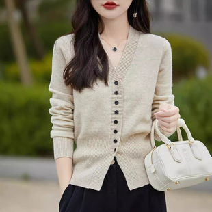 新款春秋女士开衫外套新款v领针织上衣宽松大码毛衣外穿韩版