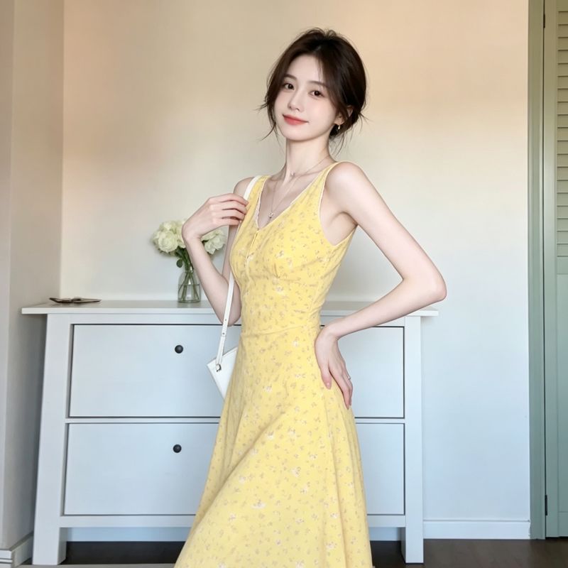 法式v领无袖黄色碎花连衣裙子女2026夏季新款海边度假风收腰长裙