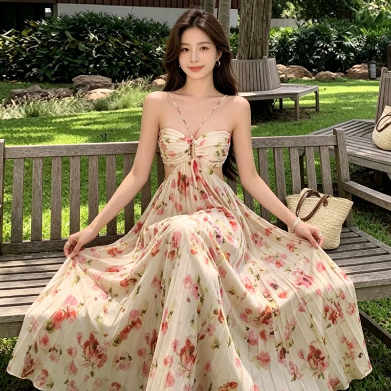 绝美压褶百褶连衣裙海边度假挂脖长裙到脚踝超长款气质三亚沙滩裙