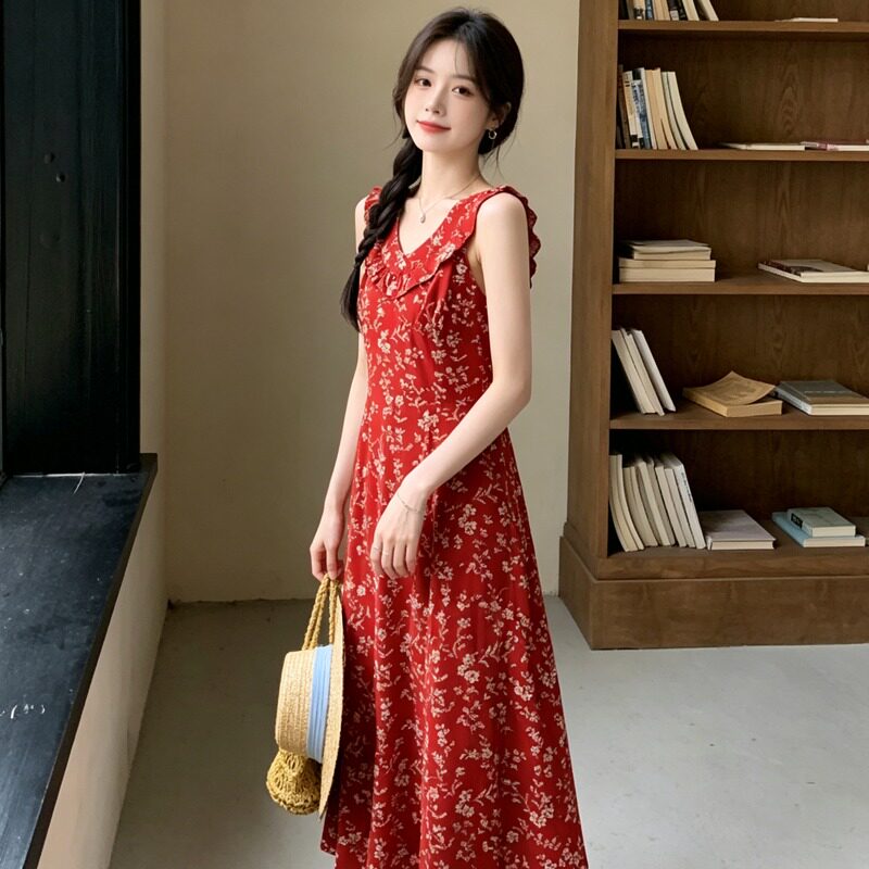 高级感复古红色碎花吊带连衣裙女2026夏季新款法式气质荷叶边裙子