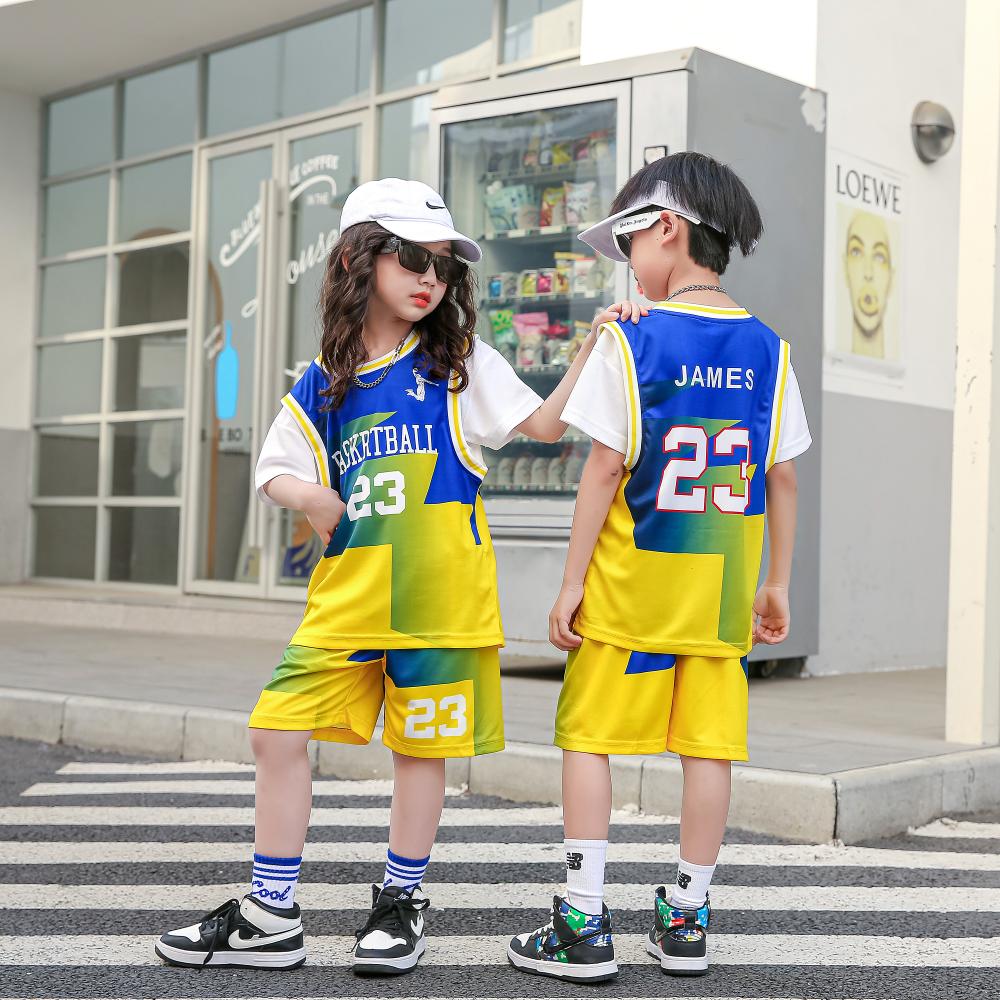 儿童篮球服男童女童套装2026新款帅气户外运动套装幼儿园表演服装
