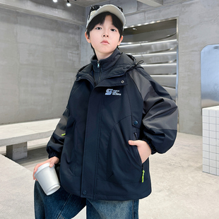 男童外套秋冬款2025新款中大童冲锋衣三合一可拆卸加绒初中生风衣