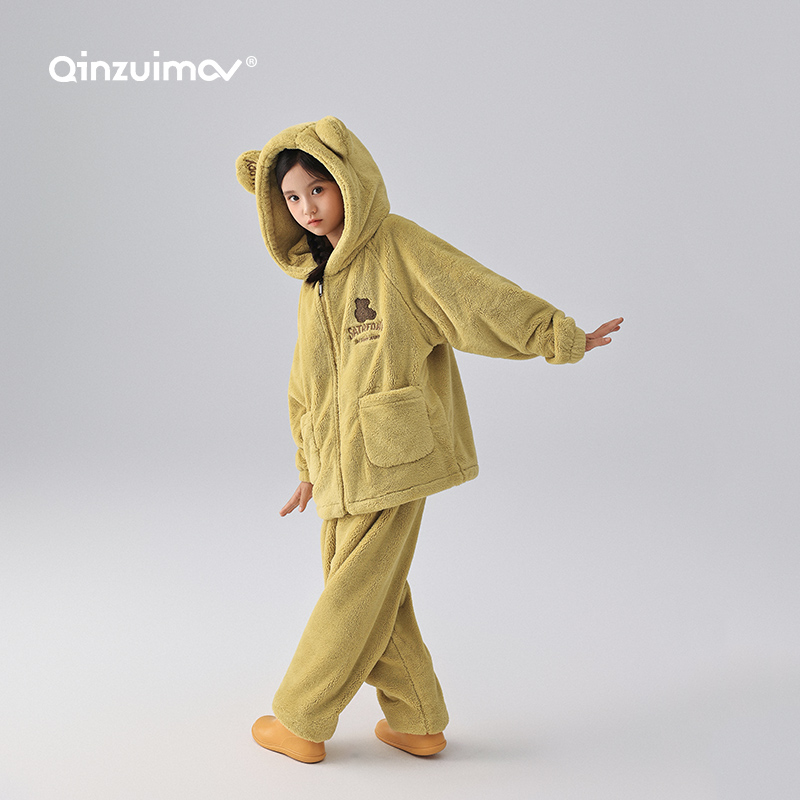 亲嘴猫卡通可爱儿童睡衣