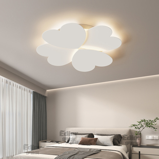 简约现代主卧灯创意个性 中山灯具 四叶草卧室婚房护眼吸顶灯新款