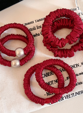 新年红色珍珠褶皱缎面小肠发圈女高级感百搭气质扎头发头饰发绳