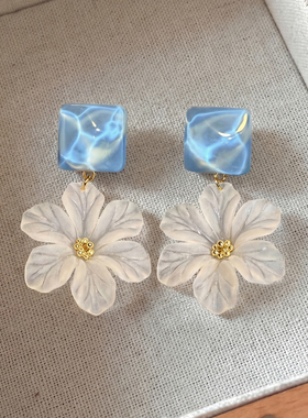 蓝色清新花朵耳环女夏精致小众设计感轻奢耳饰高级感海边耳钉配饰