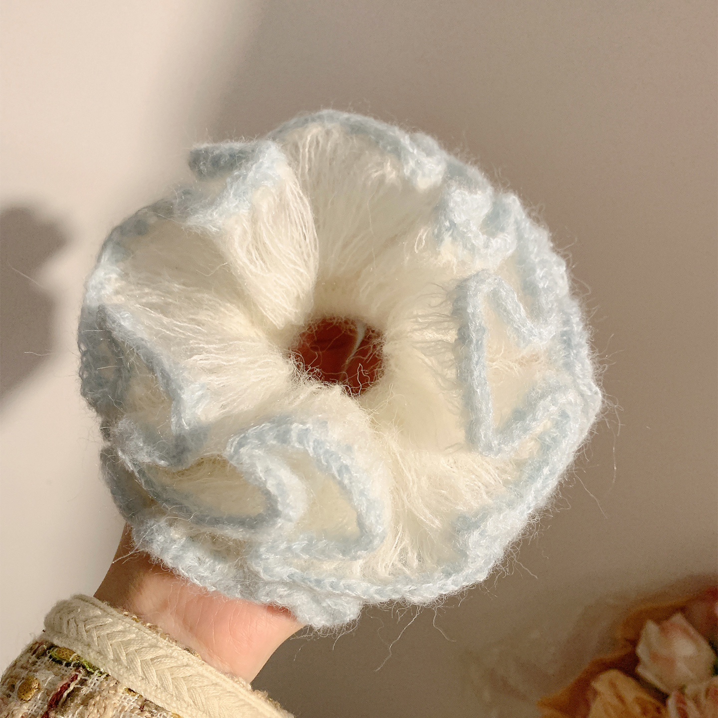 高级感白色毛线针织双层大肠发圈