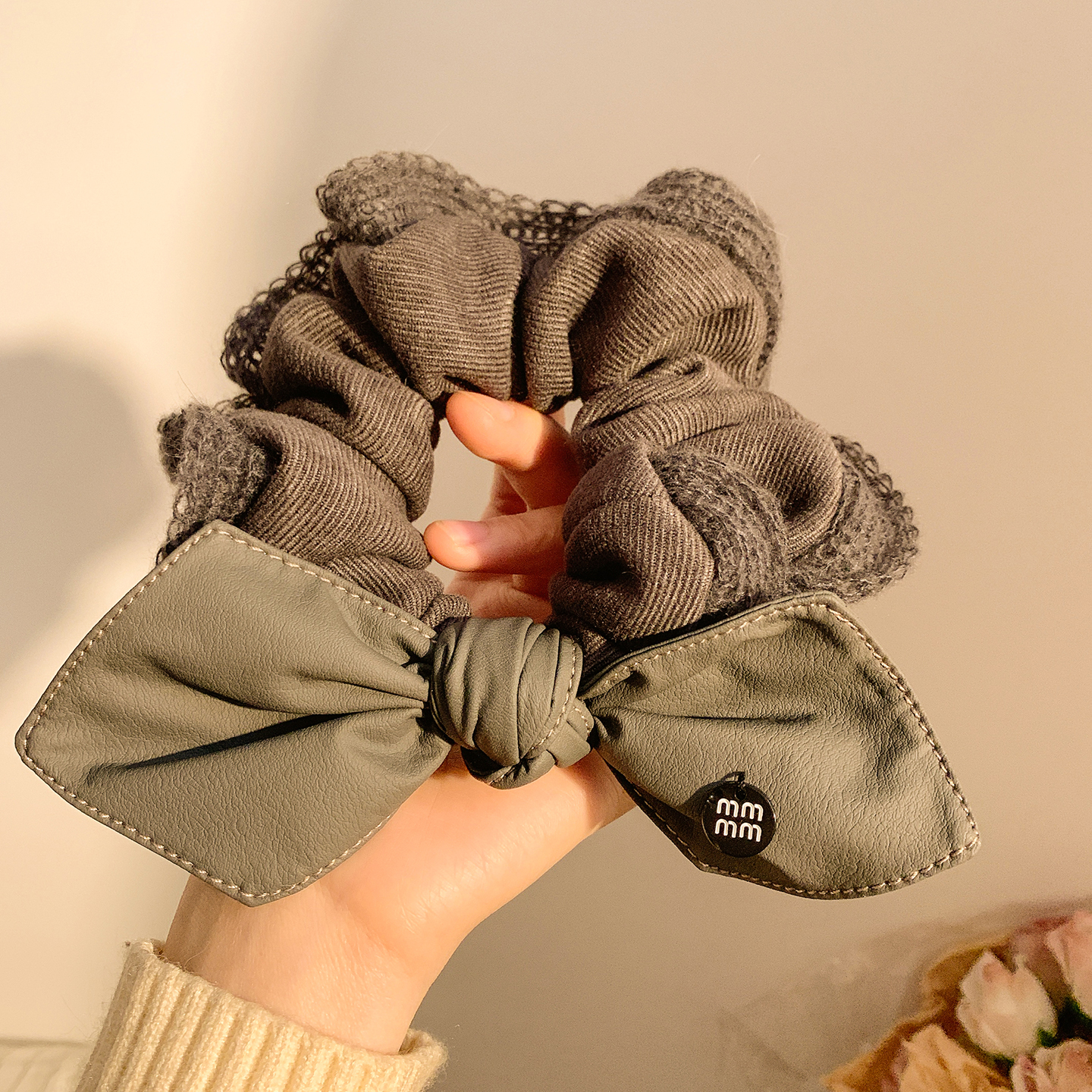 气质灰色蝴蝶结针织大肠发圈