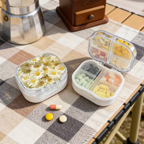 多层黄菊密封防潮家用旅行随身出差收纳盒子八格分装药盒七天药