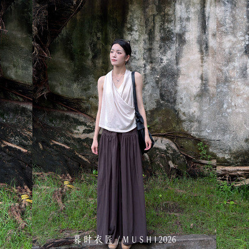 交叉挂脖上衣百搭显瘦简约设计感