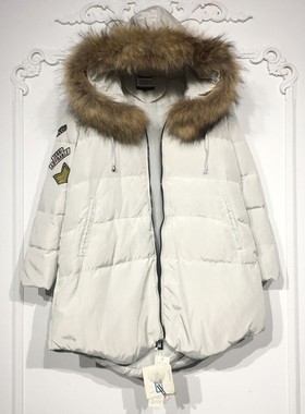 潮系列 8282S155 时尚真毛领羽绒服品牌女装折扣颦