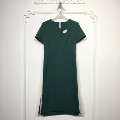 VE系列 8066S156 时尚连衣裙品牌女装折扣颦