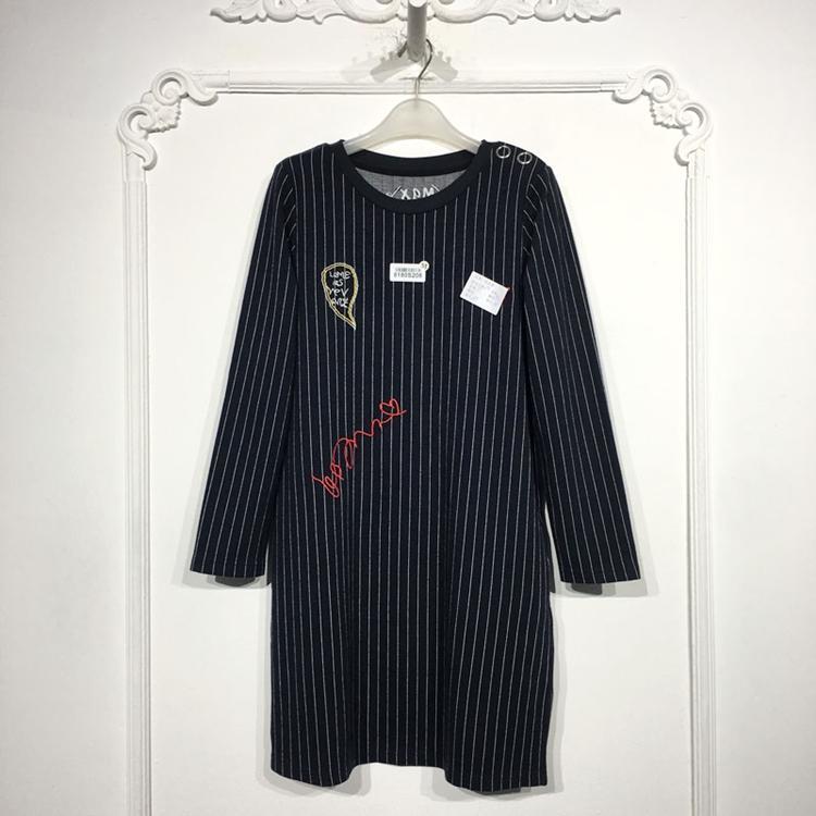 M系列 8180S208 时尚连衣裙品牌女装折扣颦