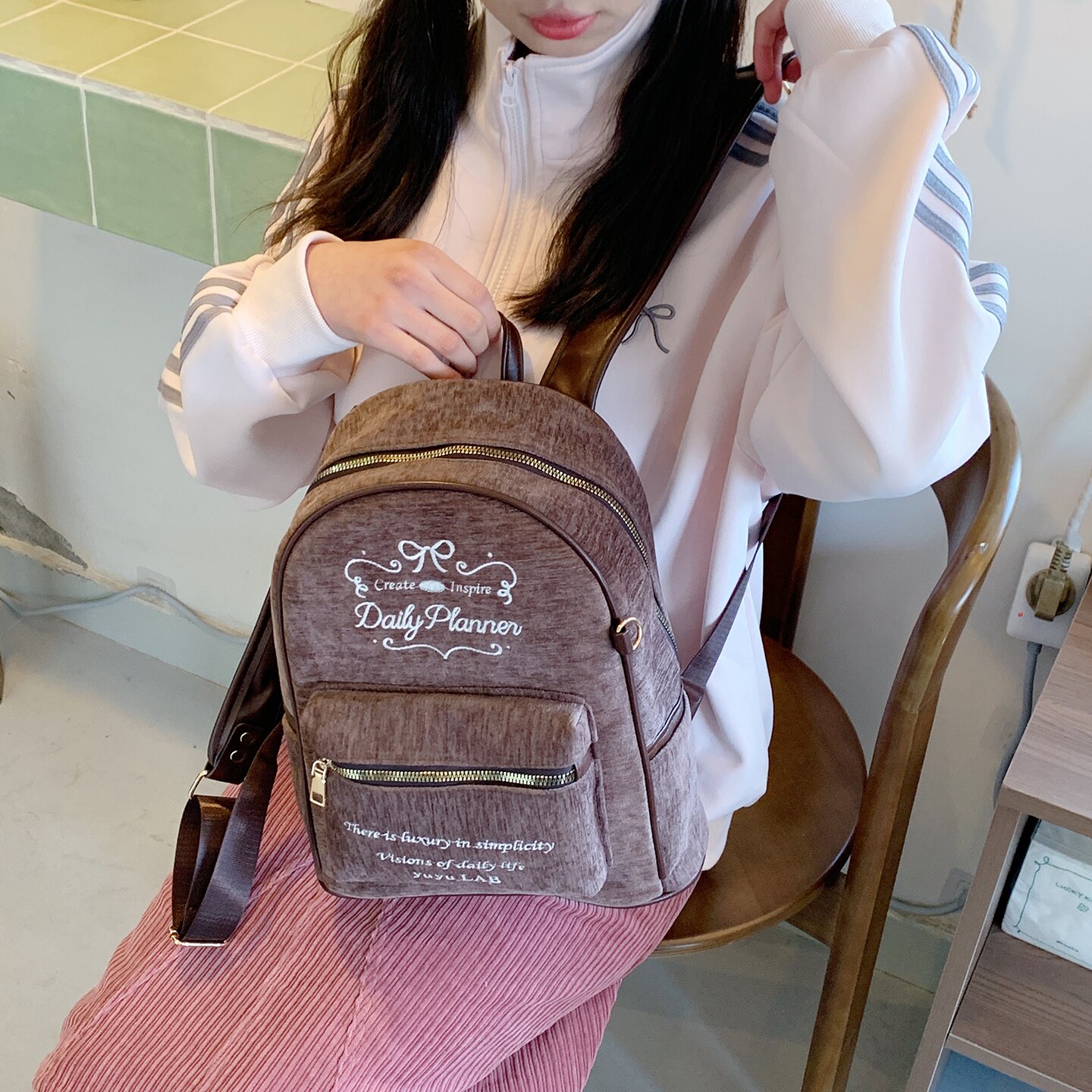 2026学院风刺绣女双肩包百搭