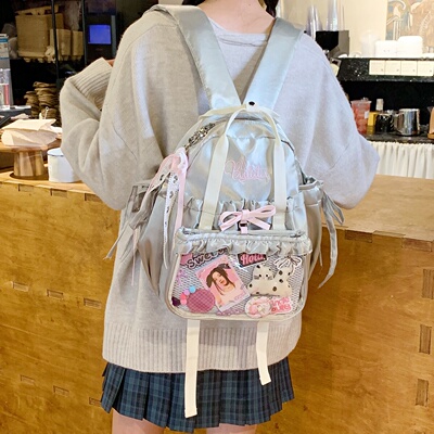 二次元吧唧日系休闲双肩包
